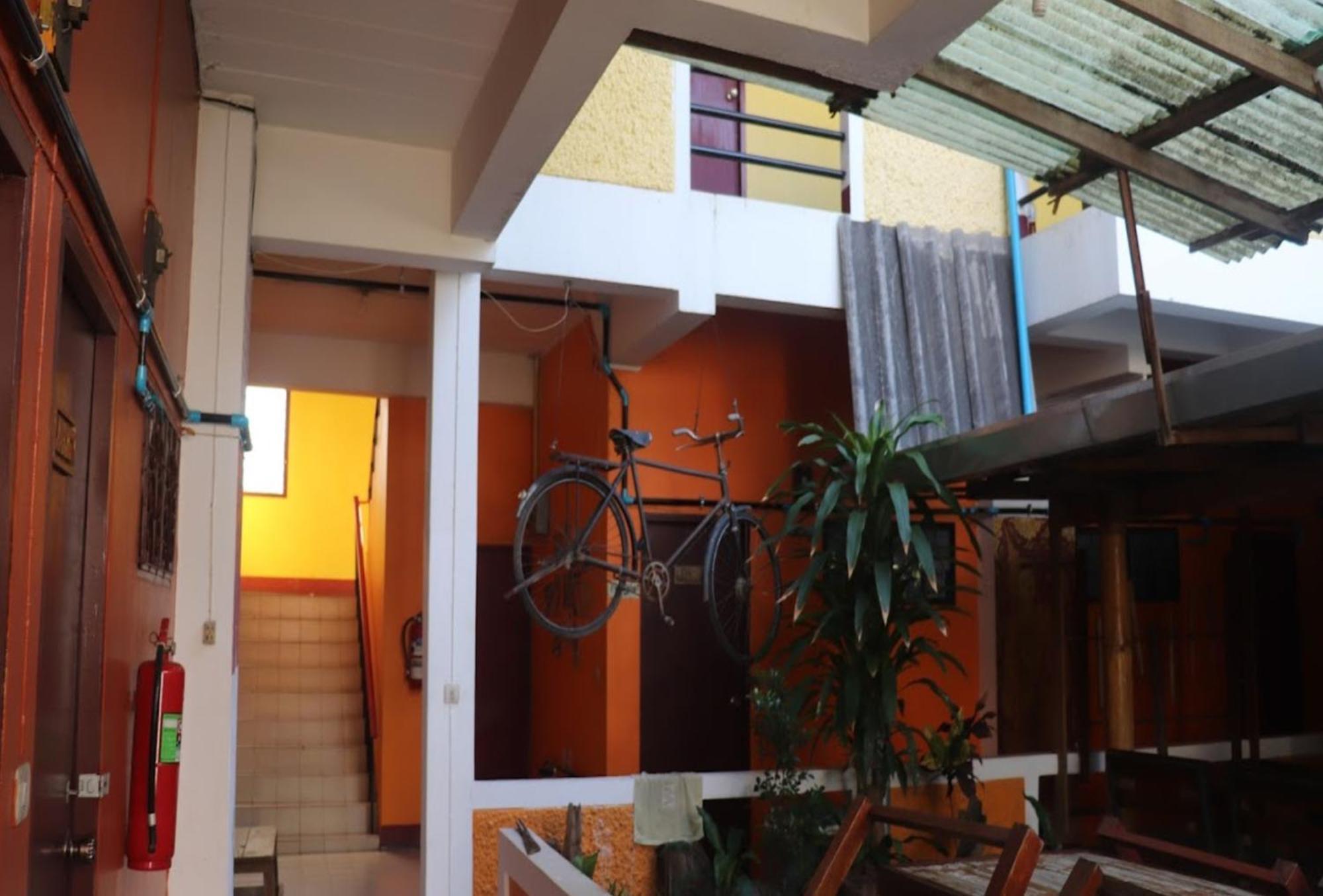 Hotel Trekker Camp Chiang Mai Exterior foto